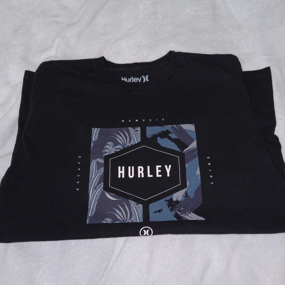 Hurley Black Graphic Men's T-Shirt Size Medium EUC - Picture 2 of 8